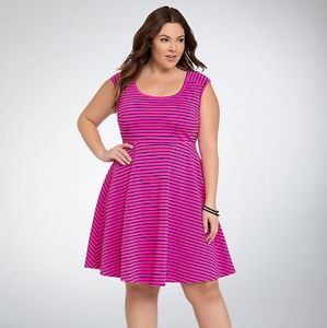 Torrid Crossback Skater Dress Black Pink Size 0X
